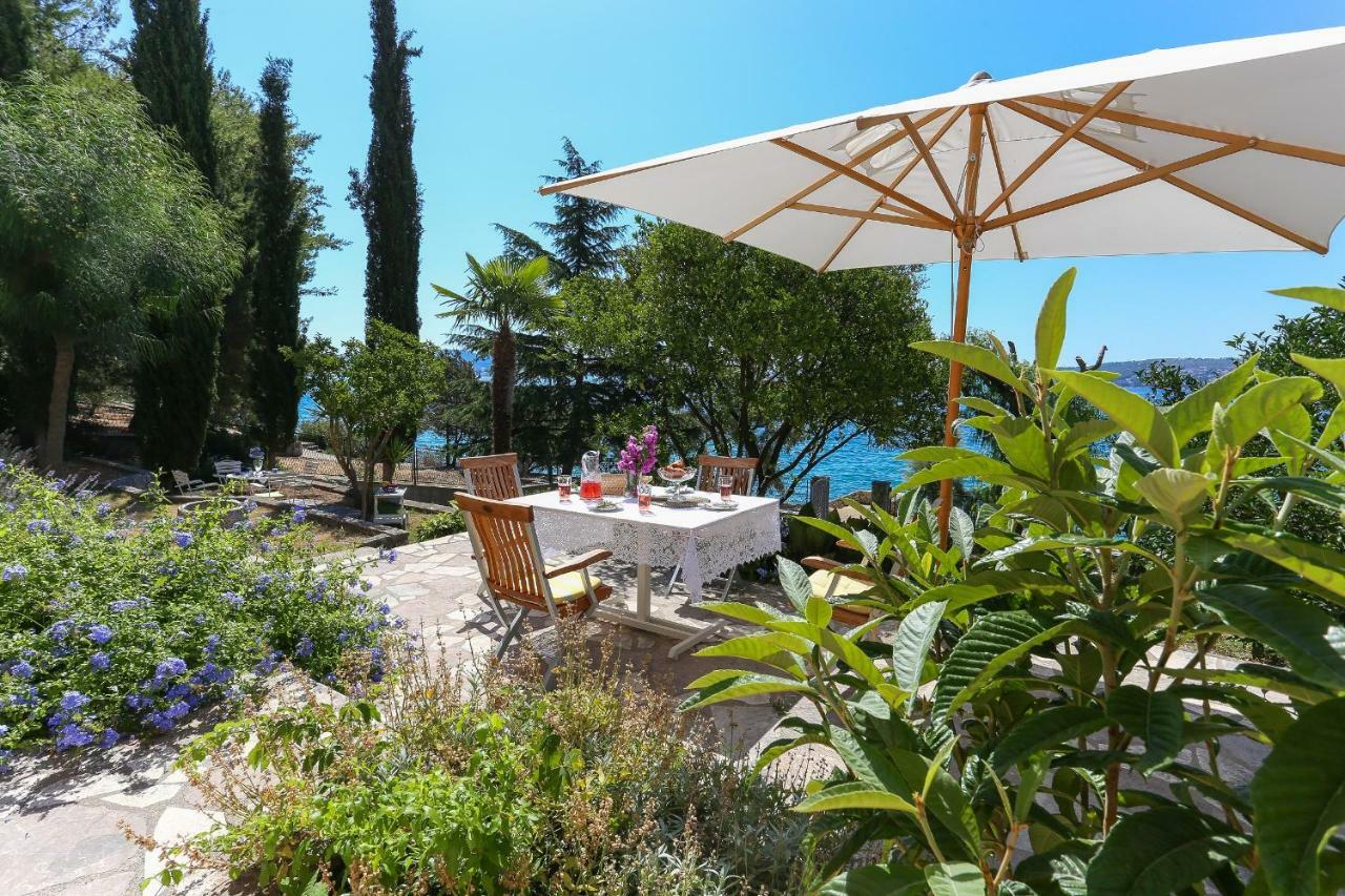 Secret Garden Barada Beach Apartment Trogir Exteriér fotografie