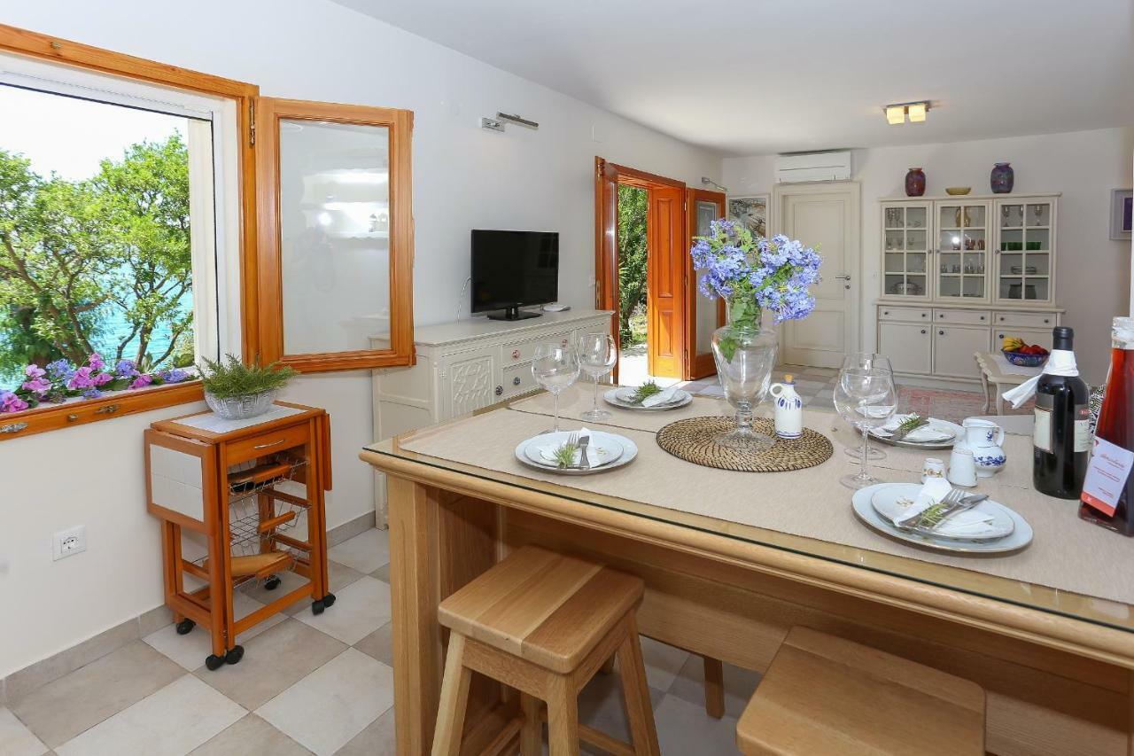 Secret Garden Barada Beach Apartment Trogir Exteriér fotografie